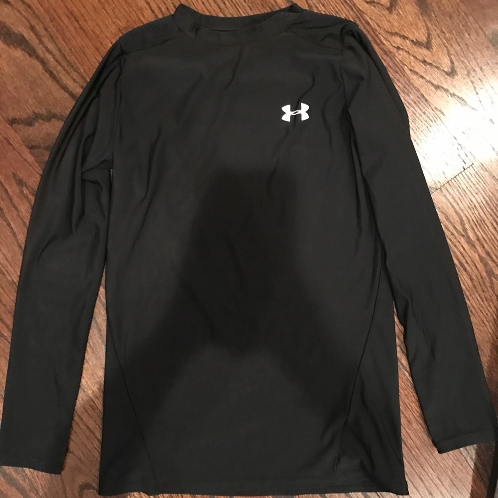 Simple black under armour